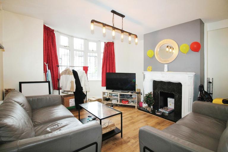 Greyshiels Avenue, Headingley, Leeds, LS6 3DR