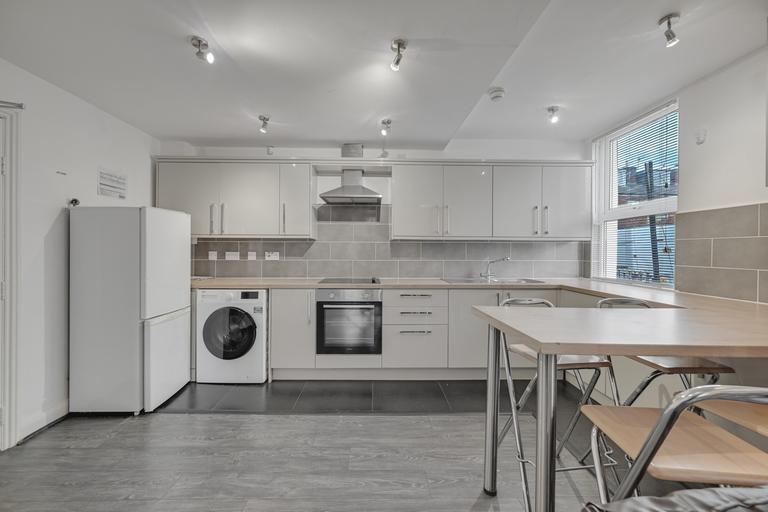 Lancing Road, Highfield, Sheffield, S2 4ET
