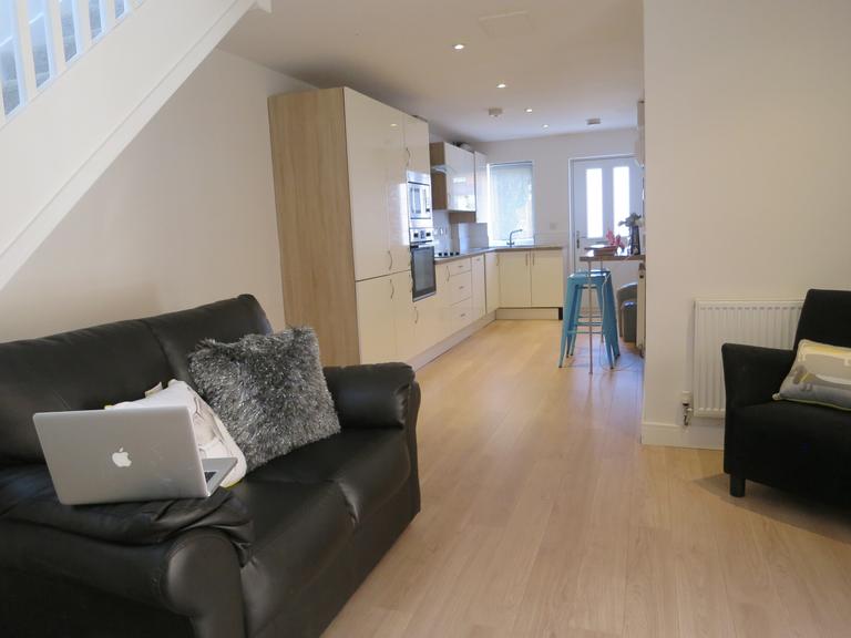 3 bedroom apartment for rent 1 Edward Road, Nottingham, NG2 5GE UniHomes