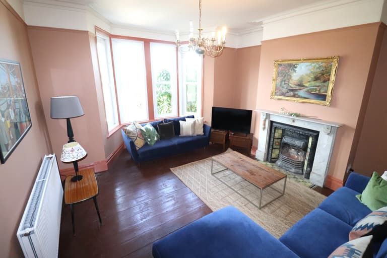 Wells Road, Oldfield Park, Bath, BA2 3AN Wells Road, Oldfield Park, Bath, BA2 3AN