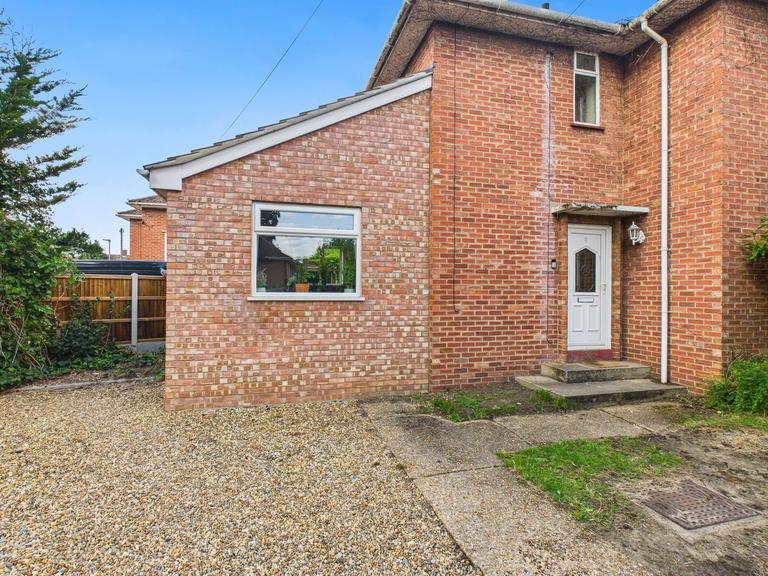 Cunningham Road, North & West Earlham, Norwich, NR5 8HG