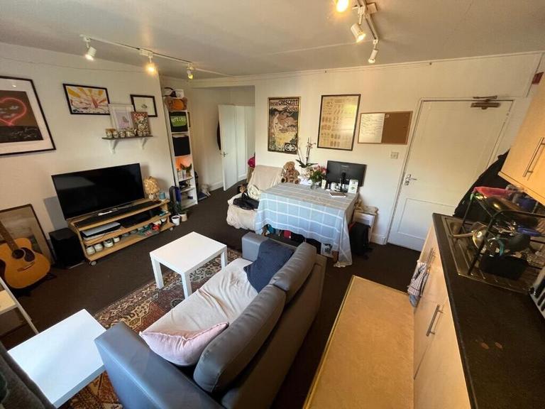 Top Floor Flat 2 Jamaica Street, St Pauls, Bristol, BS2 8JW