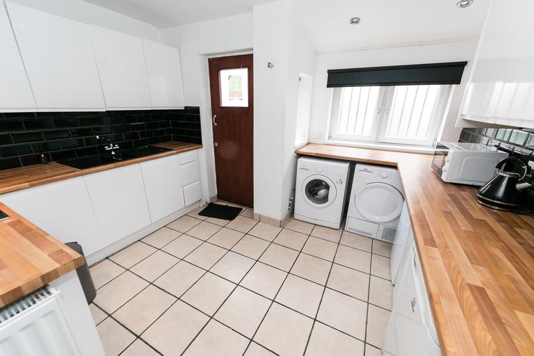 Hartley Grove, Woodhouse, Leeds, LS6 2LD