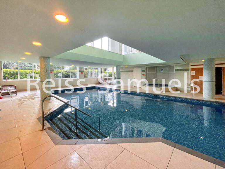 St. Davids Square, Canary Wharf, London, E14 3WH