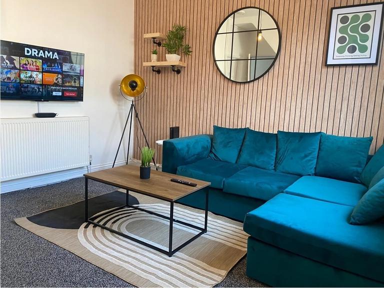 Queen Anne Street, Shelton, Stoke-on-Trent, ST4 2EQ