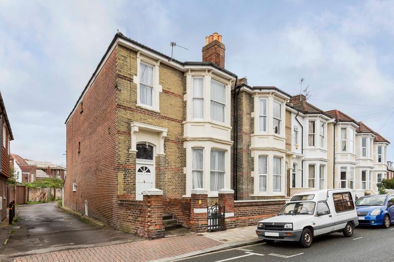 St. Edwards Road, Southsea, Portsmouth, PO5 3DH