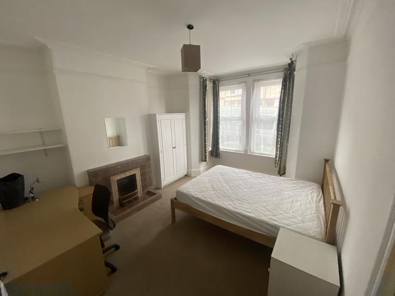 Monks Road, Mount Pleasant, Exeter, EX4 7BB