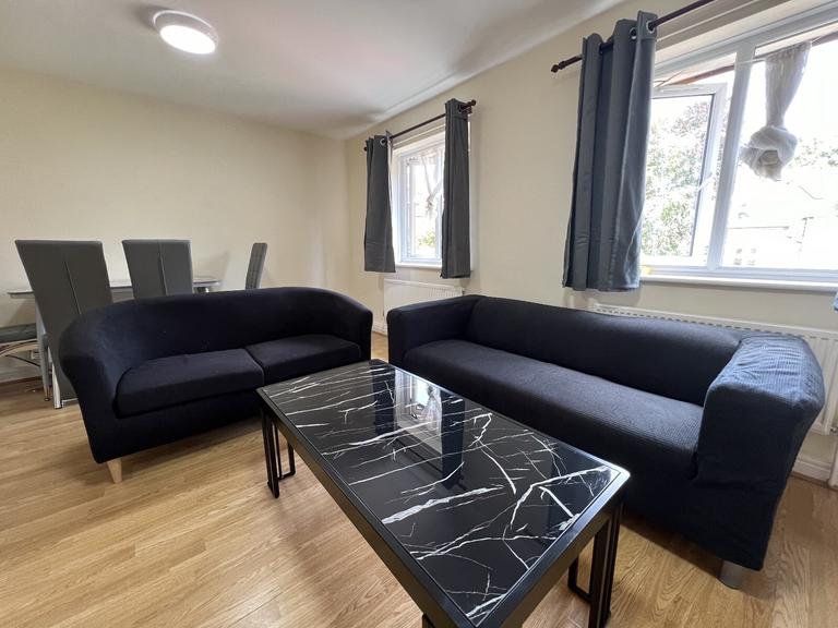 Orchard Lodge, 11A North Hill Road, Headingley, Leeds, LS6 2EN