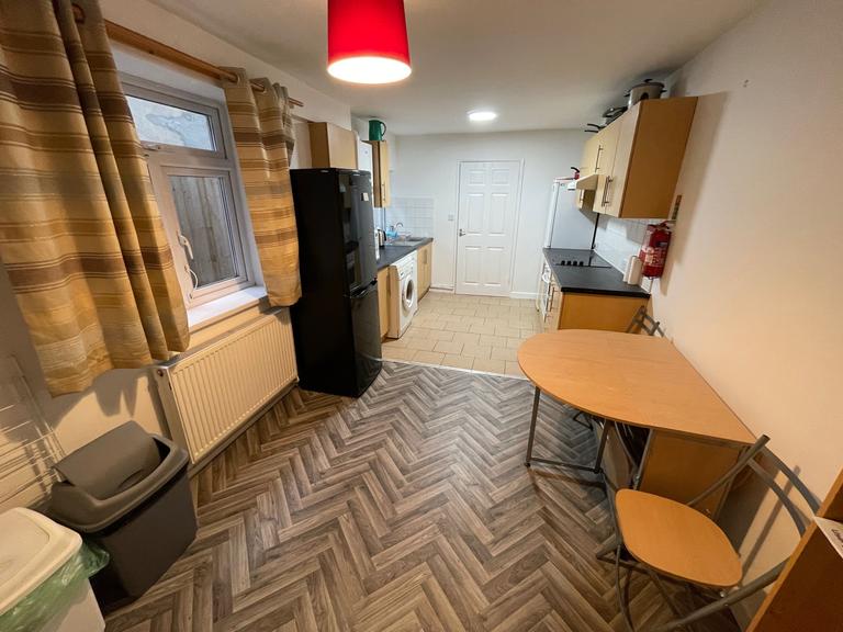 Gelligaer Street, Cathays, Cardiff, CF24 4LA