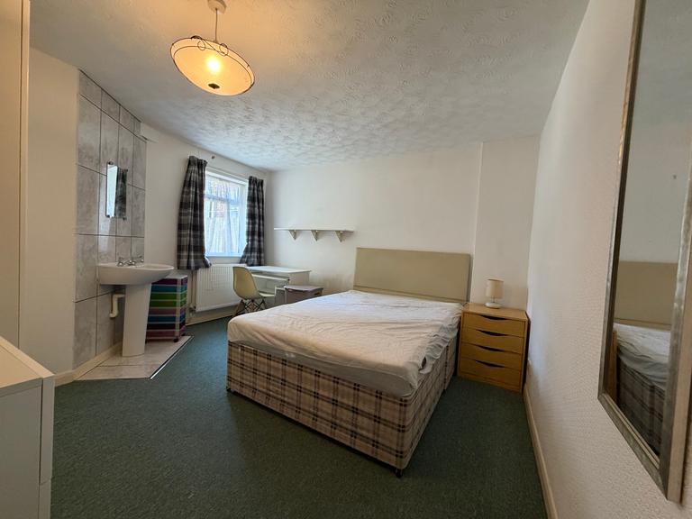Burgess Road, Swaythling, Southampton, SO16 3AU
