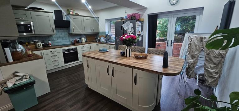 Ash Crescent, Headingley, Leeds, LS6 3LE