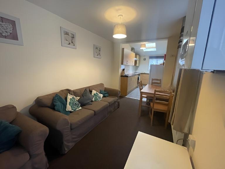 Cathays Terrace, Cathays, Cardiff, CF24 4HY