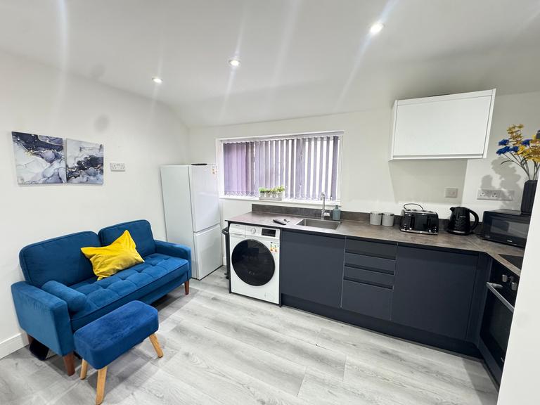 Corporation Road, Canton, Cardiff, CF11 7AY
