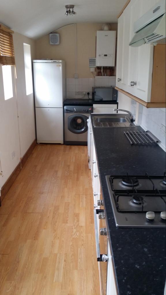 3 bedroom house for rent Wilford Lane, Nottingham, NG2 7RL UniHomes