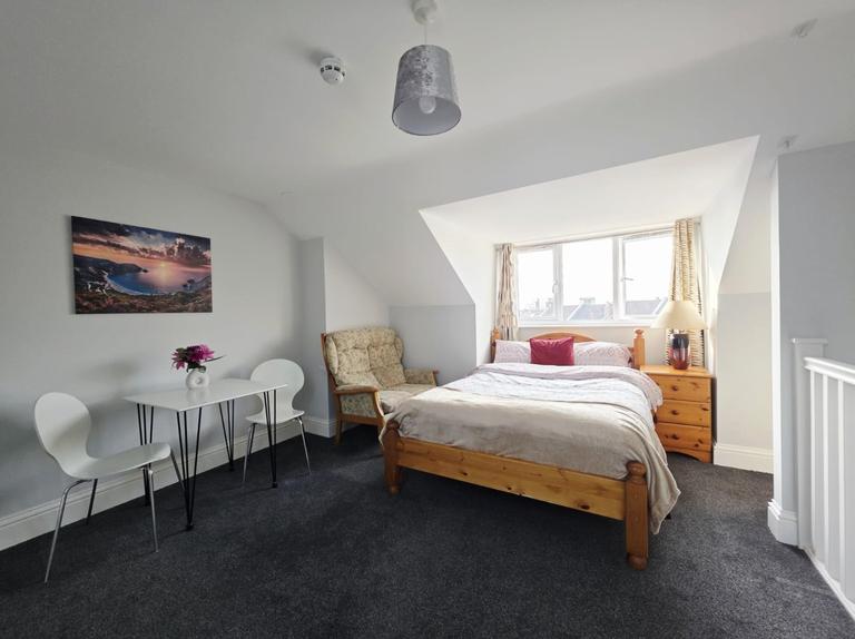 Clifford Road, Fishponds, Bristol, BS16 4LR