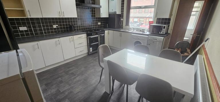 Bennett Road, Headingley, Leeds, LS6 3HN