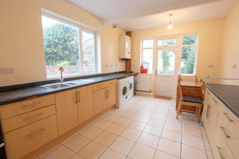 Greenfield Street, Lenton, Nottingham, NG7 2JN