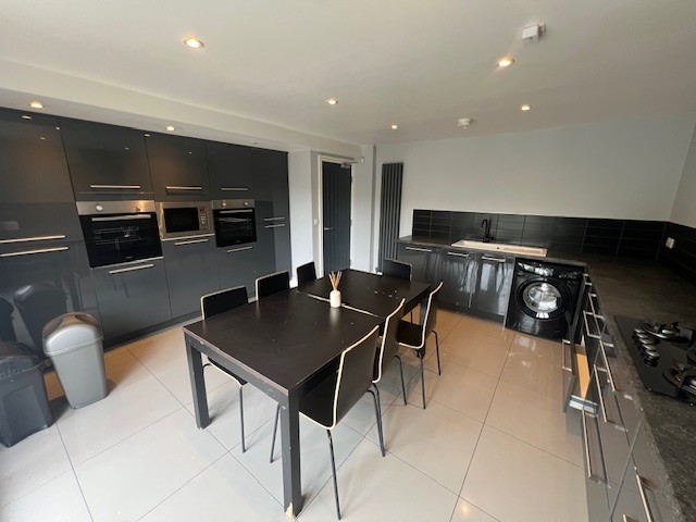 Hyde Park Road, Hyde Park, Leeds, LS6 1AJ