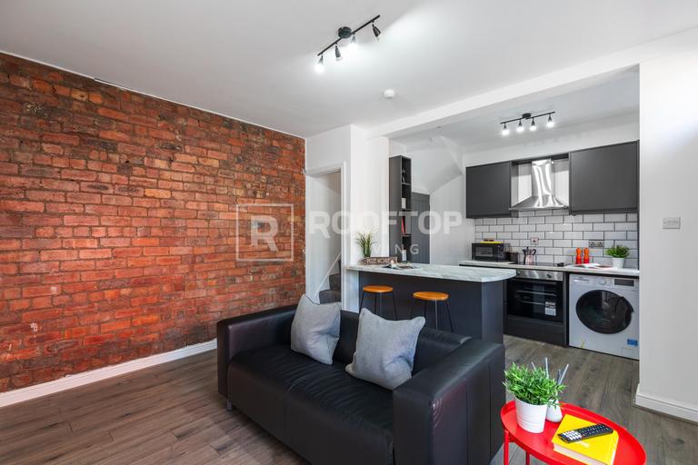 Glossop Grove, Woodhouse, Leeds, LS6 2LH