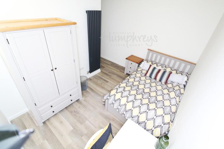 Bells Square, City Centre, Sheffield, S1 2FY