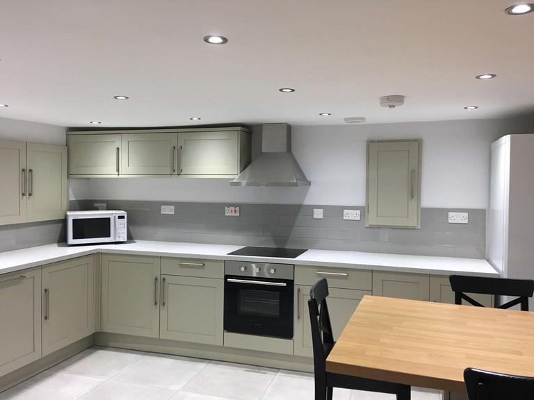 Travis Place, Broomhall, Sheffield, S10 2DB