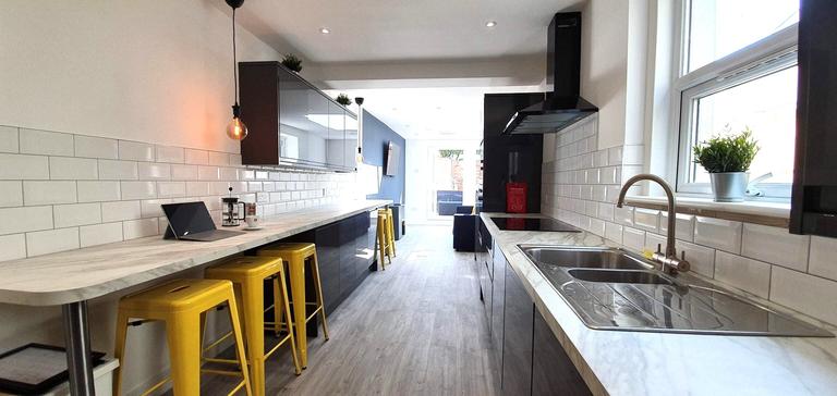 Beatrice Road, Southsea, Portsmouth, PO4 0JY