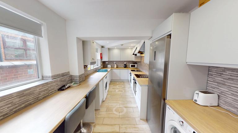 Kimbolton Avenue, Lenton, Nottingham, NG7 1PS