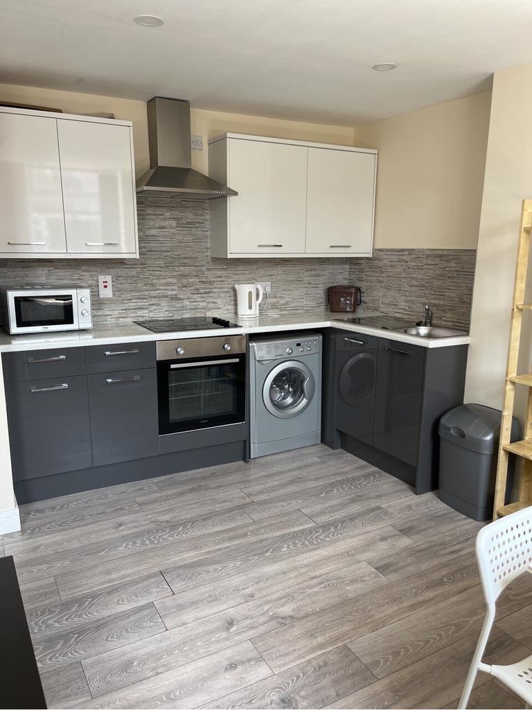 4 bedroom apartment for rent Llantrisant Street, Cardiff, CF24 4JB