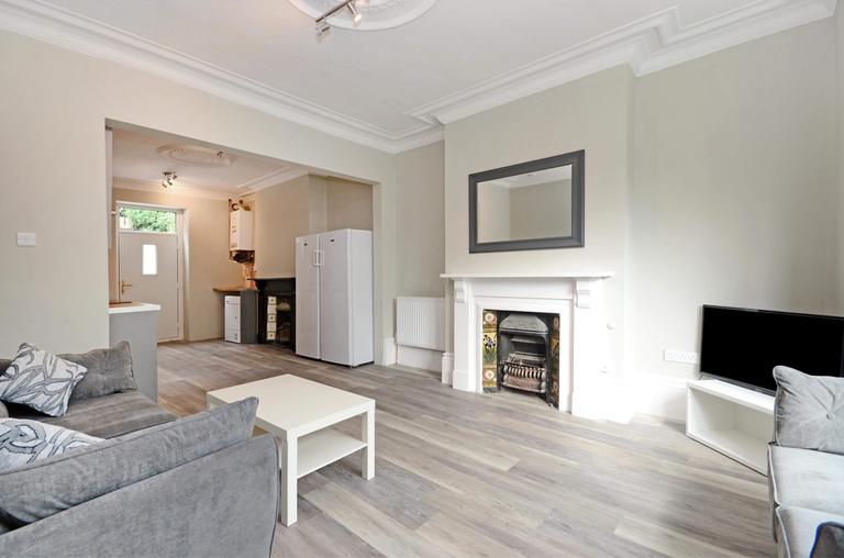 Ecclesall Road, Ecclesall, Sheffield, S11 8PY