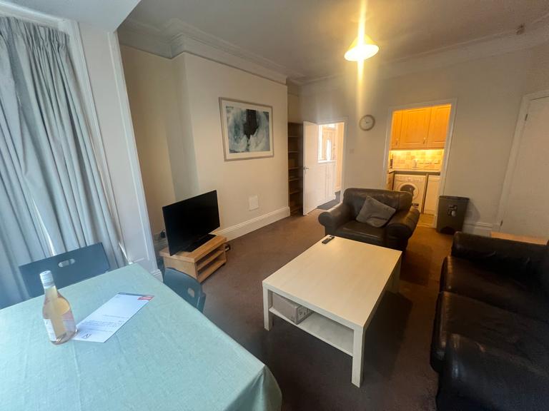 Church Wood Avenue, Headingley, Leeds, LS16 5LF