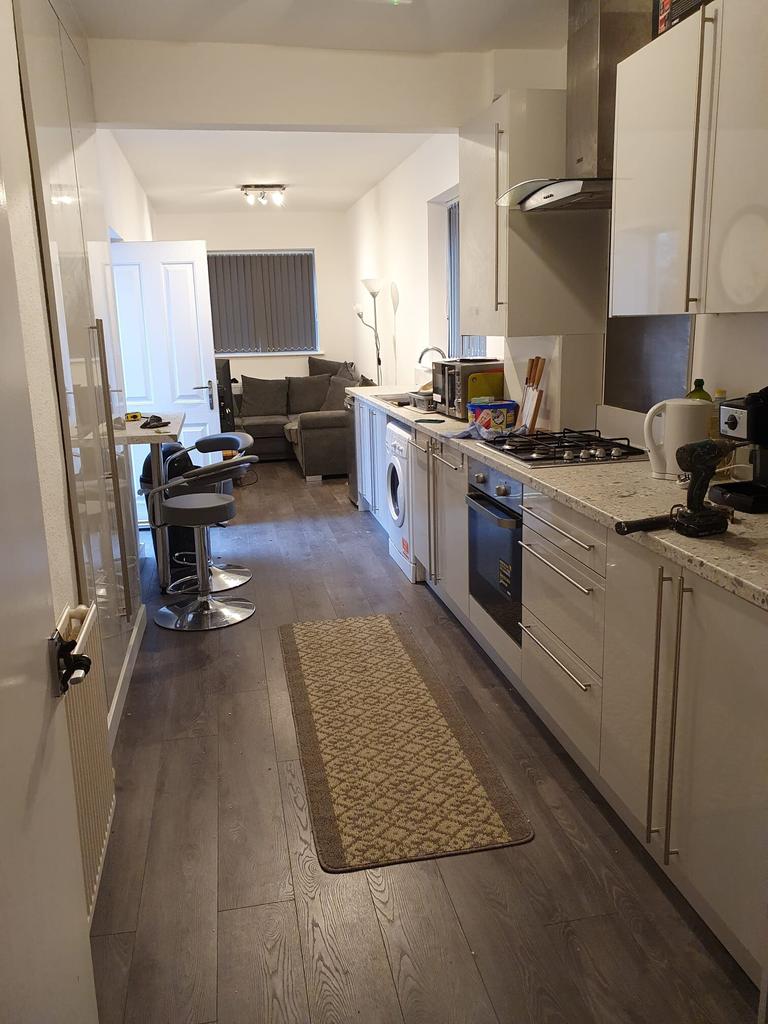 Leeshall Crescent, Fallowfield, Manchester, M14 6XZ