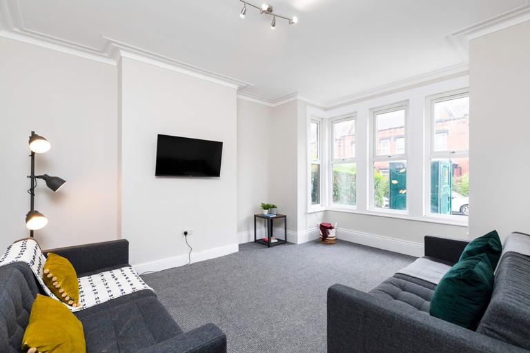 Estcourt Terrace, Headingley, Leeds, LS6 3EX