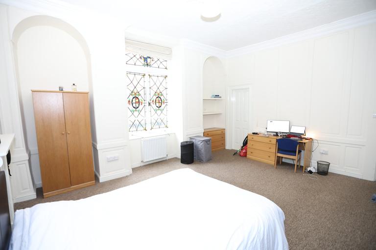 Westgate Street, City Centre, Bath, BA1 1EQ