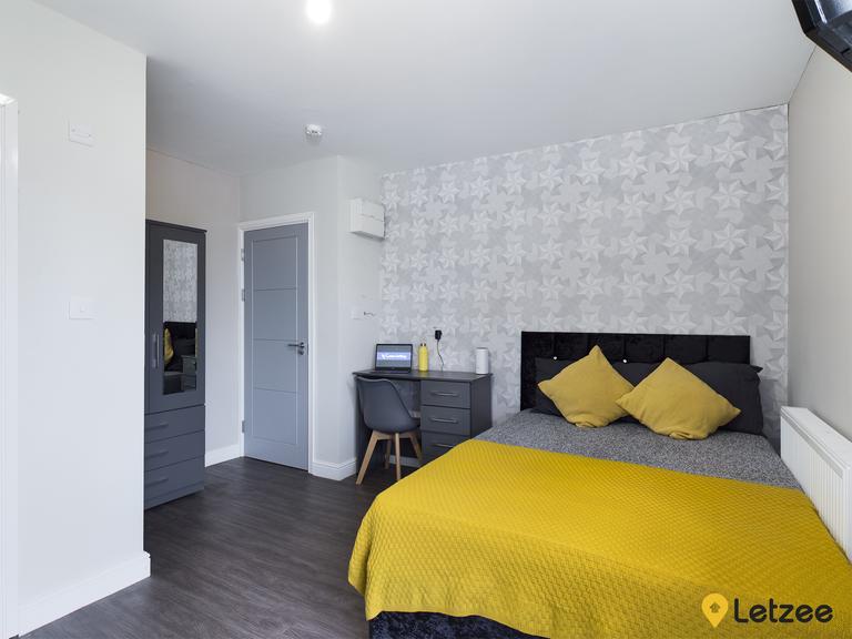 King Edward's Road, Brynmill, Swansea, SA1 4LX