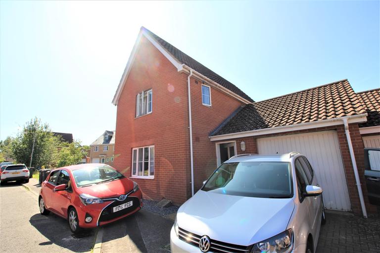 Roe Drive, North & West Earlham, Norwich, NR5 8BT