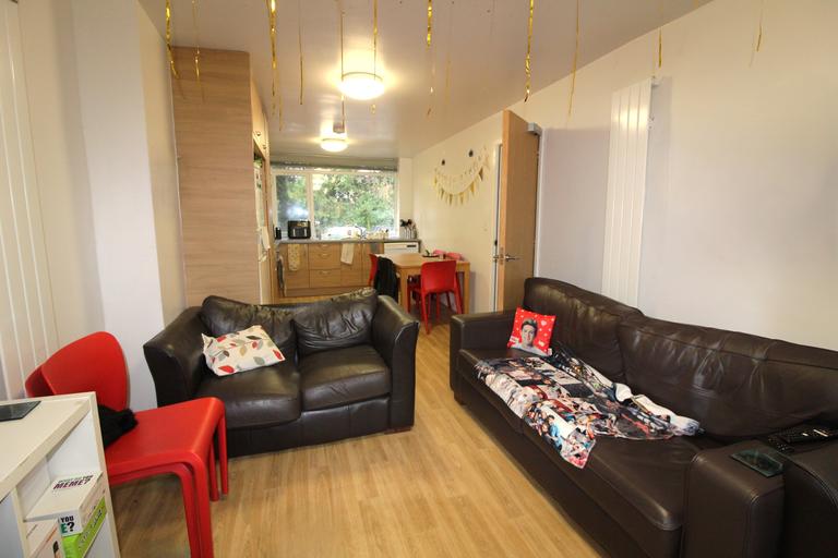 Sparkford Close, Stanmore, Winchester, SO22 4NH