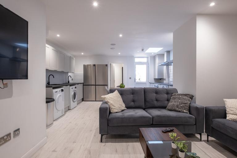 Rhyddings Terrace, Brynmill, Swansea, SA2 0DR