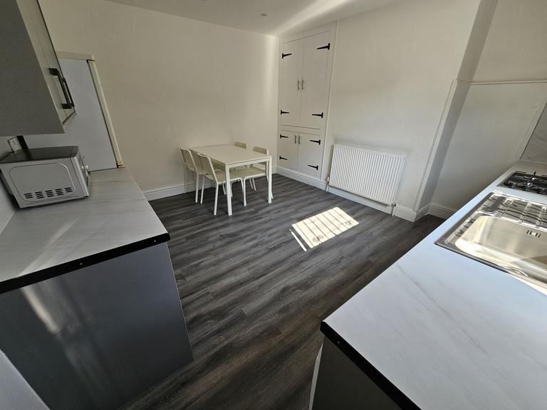 Harold Road, Hyde Park, Leeds, LS6 1PR