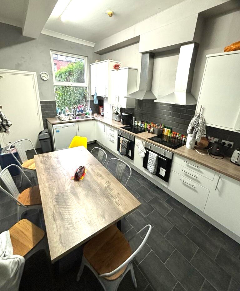 Brudenell Road, Hyde Park, Leeds, LS6 1HA