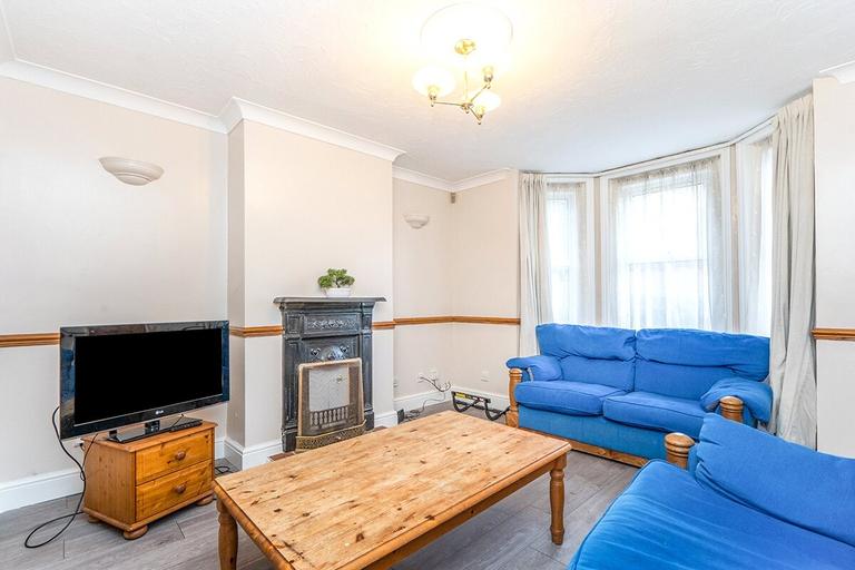 5 bedroom house for rent Burgess Road, Southampton, SO16 7AB UniHomes