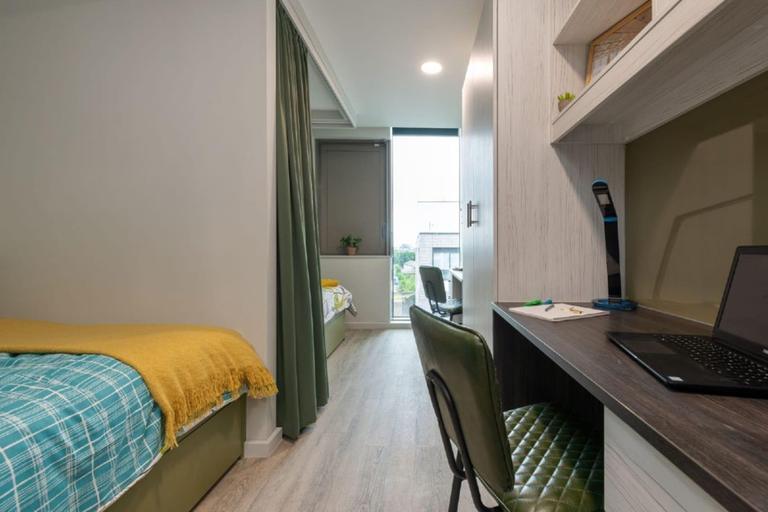 Long Street, Hackney, London, E2 8HJ