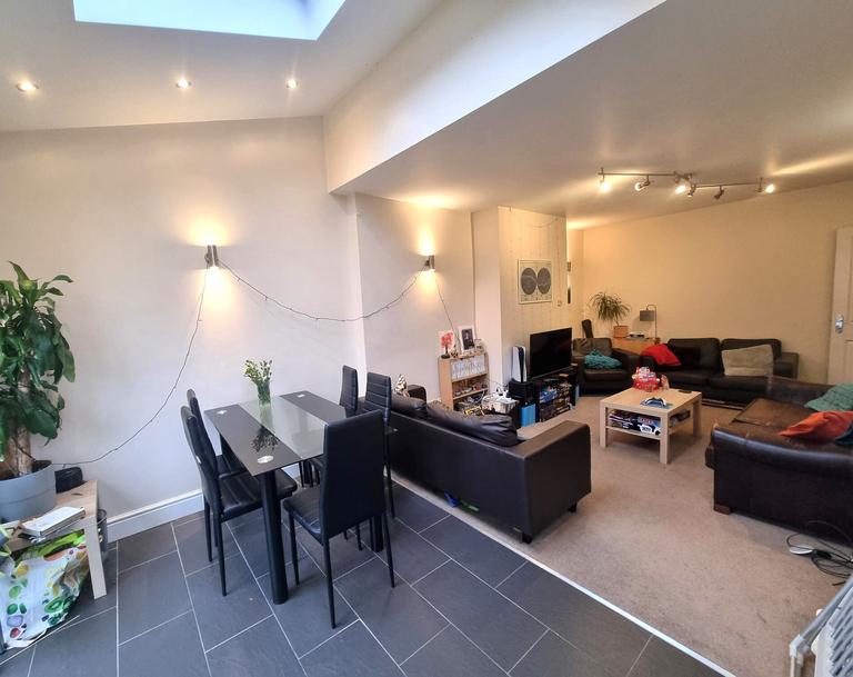 Aldwych Avenue, Rusholme, Manchester, M14 5NL