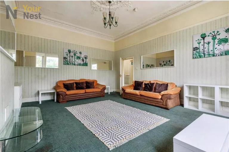 Belle Vue Road, Hyde Park, Leeds, LS3 1HG