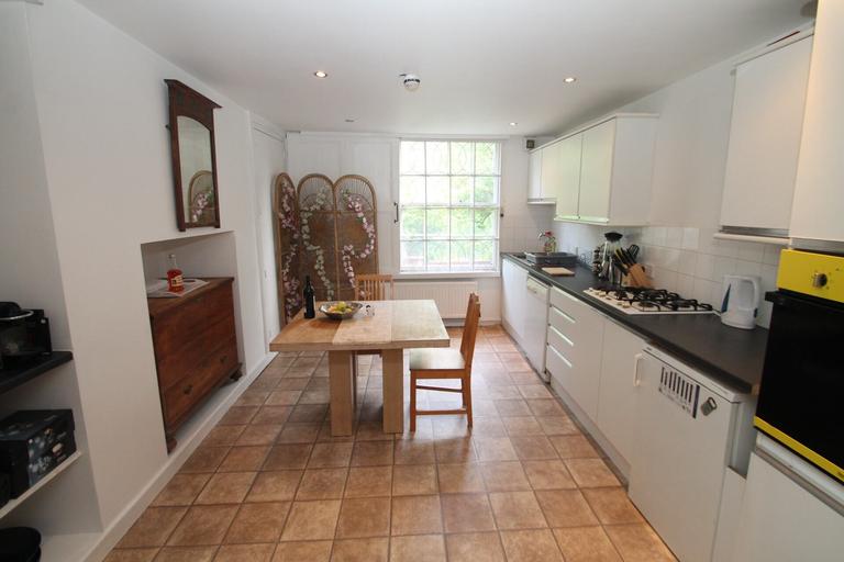 Hyde Park Terrace, Hyde Park, Leeds, LS6 1BJ