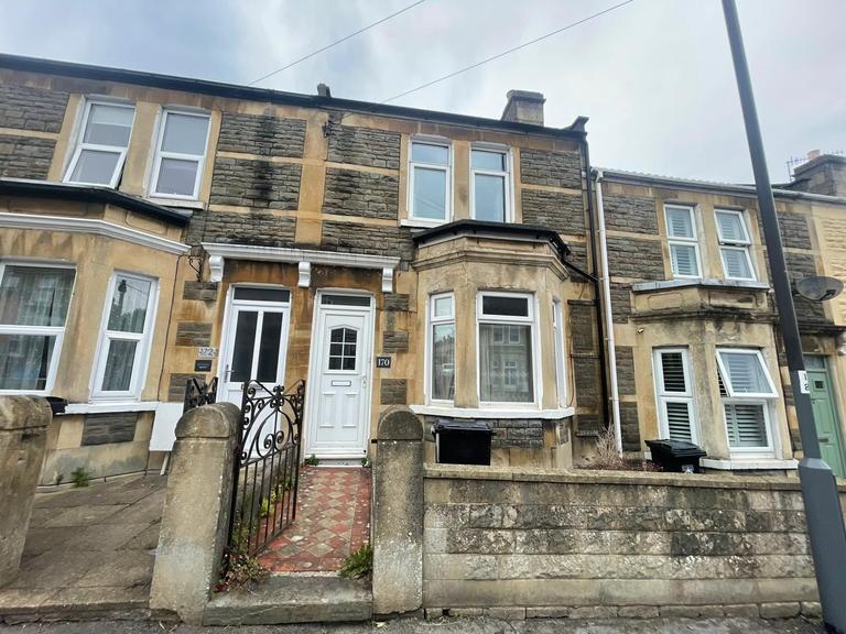 Coronation Avenue, Oldfield Park, Bath, BA2 2JR