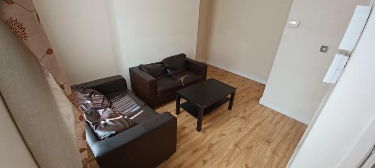 Harold Mount, Hyde Park, Leeds, LS6 1PW