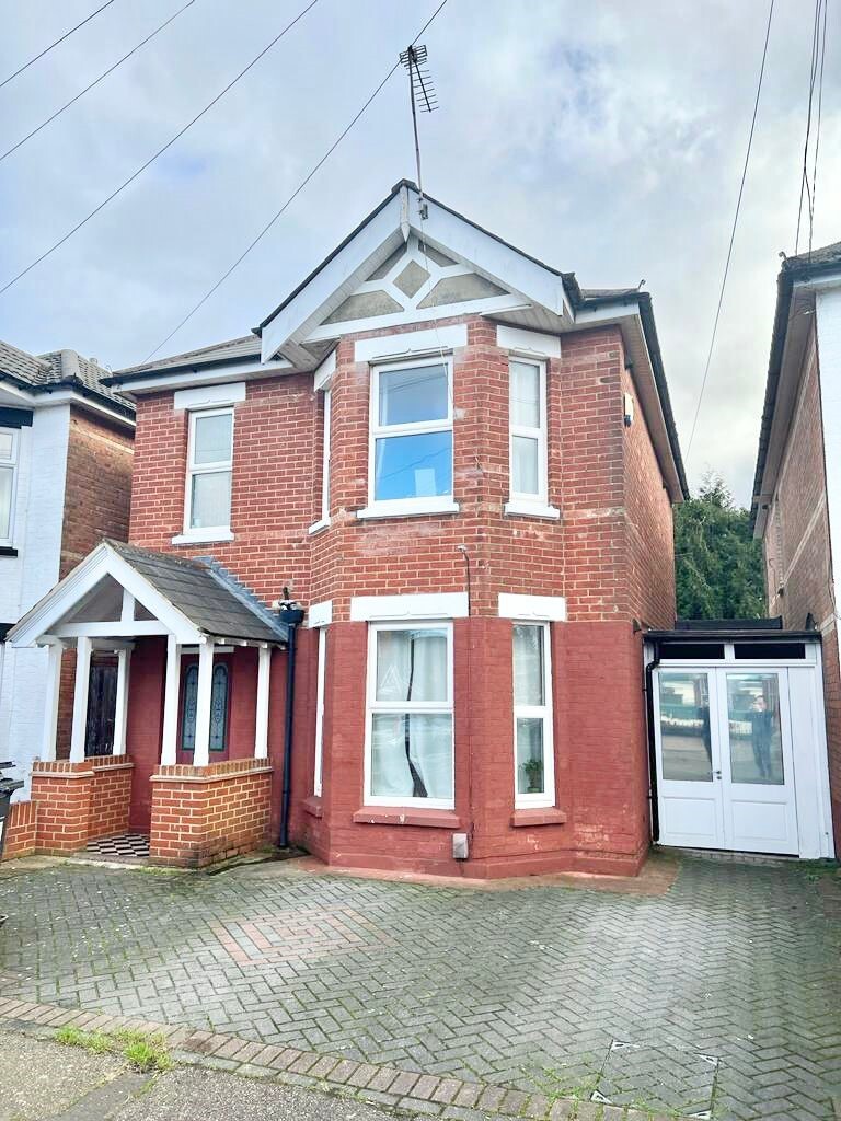 Osborne Road, Winton, Bournemouth, BH9 2JJ