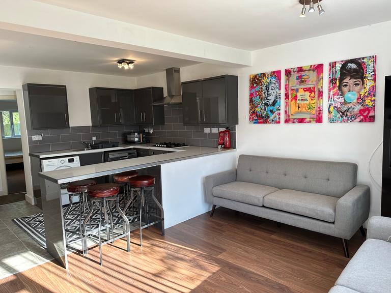 6 bedroom house for rent Marchwood Close, Nottingham, NG8 1PH UniHomes