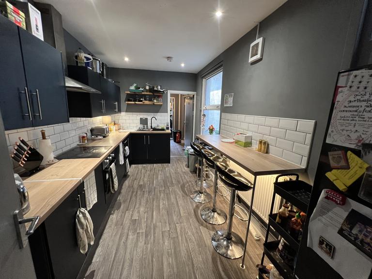 St. Helens Road, Sandfields, Swansea, SA1 3UN