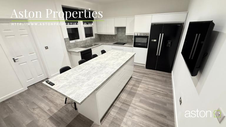 Kirkstall Lane, Headingley, Leeds, LS6 3EJ